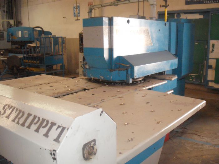 PUNZONADORA CNC STRIPPIT MODELO CAP1000
